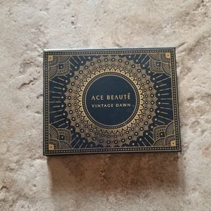 Ace Beaute Vintage Dawn Eyeshadow Palette NWOT